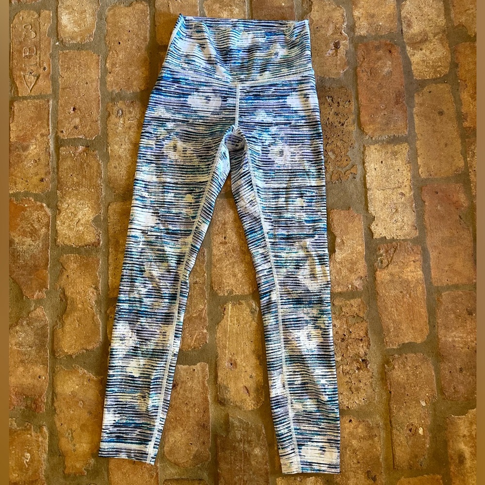 UNIQUE PATTERN Lulu Lemon leggings